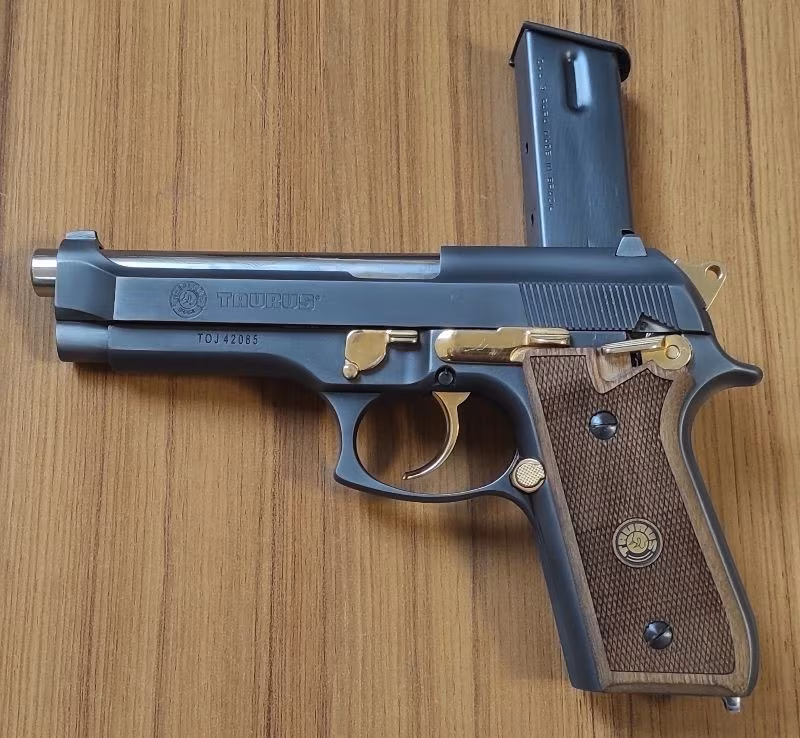 TAURUS PT 92 AFS 9.19 BRAZİL yapımı titanyum kaplama altın işlemeli