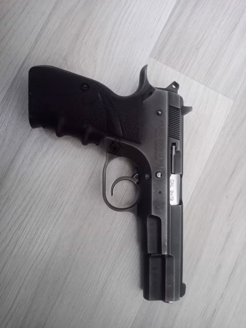 Emniyet personelinden kılıç 2000 light