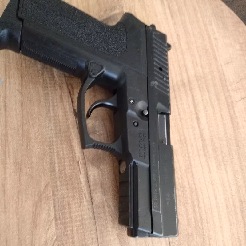 Tabanca sigsaur SP2022