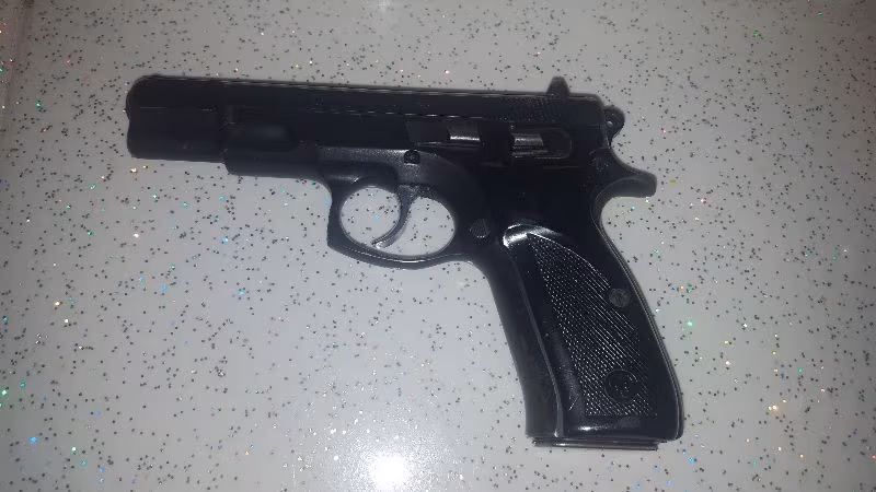 EMEKLİ POLİSTEN CZ75B LUGER