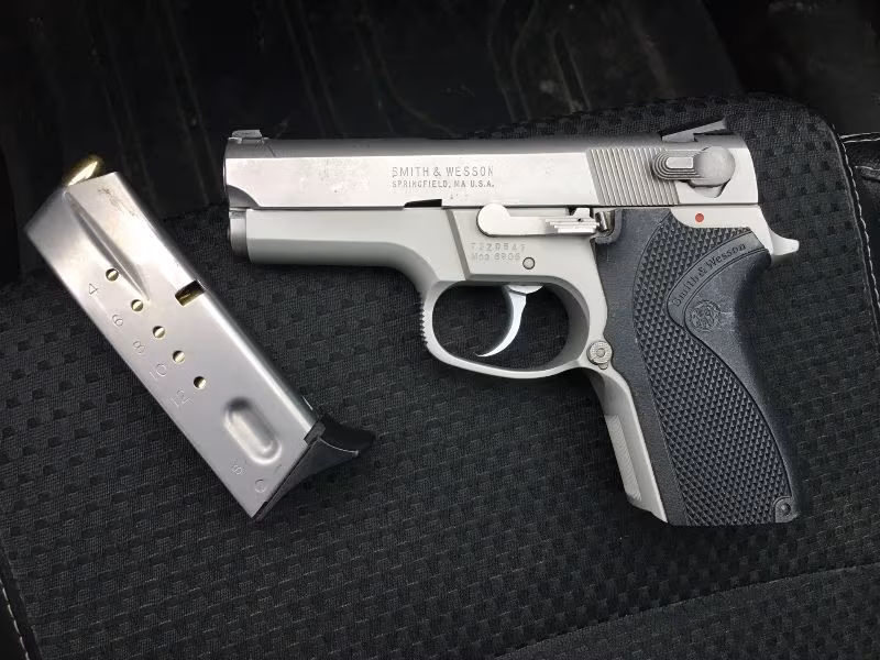 UYGUN FİYATLI, TEMİZ-BAKIMLI, ORJİNAL, 6906 SMİTH & WESSON.