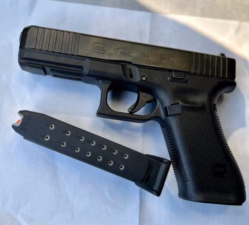 Sahibinden sıfır Glock 17 Gen5 100.Yıl Özel seri