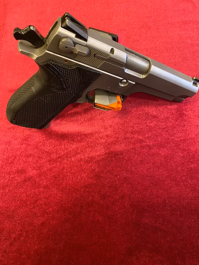 Sahibinden Temiz Smith&Wesson 5906 9x19 mm Tabanca