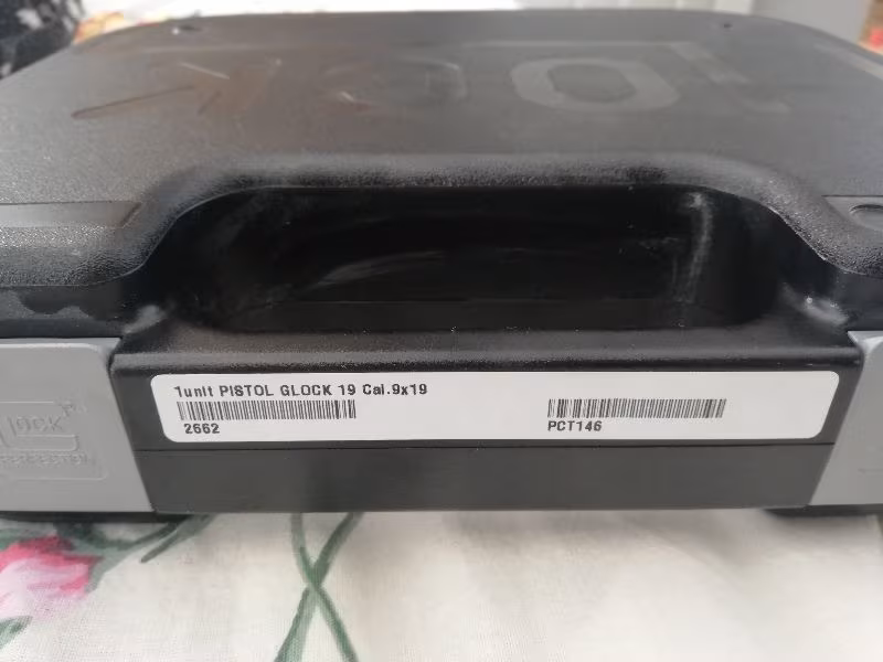 GLOCK 19