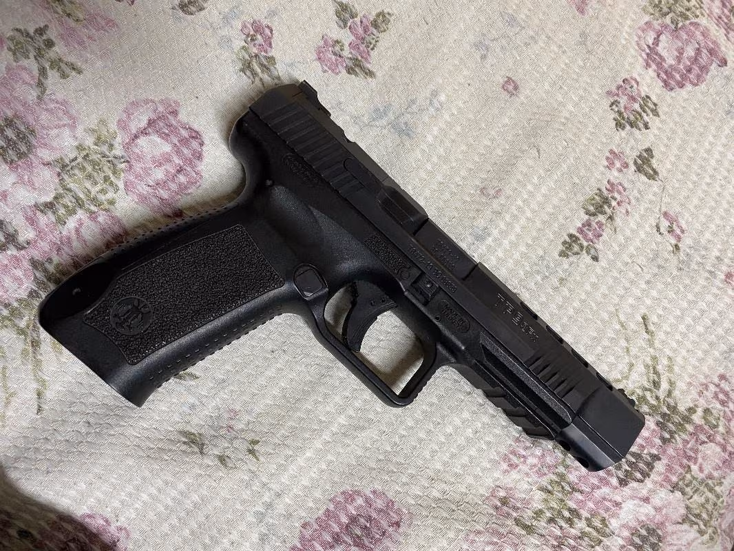 JANDARMA PERSONELİNDEN Canik TP9 SFX