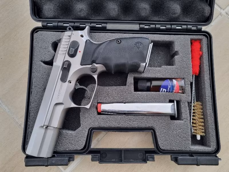 Temiz Sarsılmaz Kılınç 2000 Mega Inox