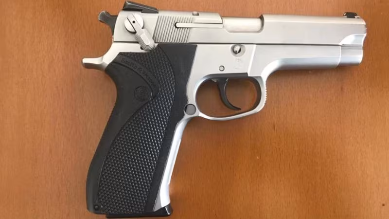 EFSANE SMİTH WESSON SİLAHIMI SATIYORUM 2750$