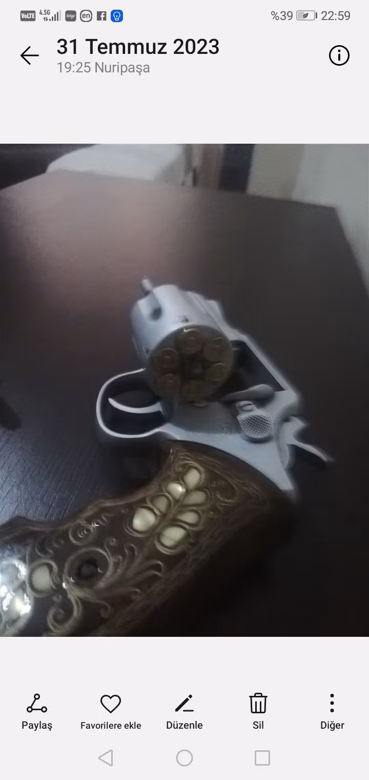 Satılık smıth wesson 9.65 38.cal taşıma ruhsatlı silah