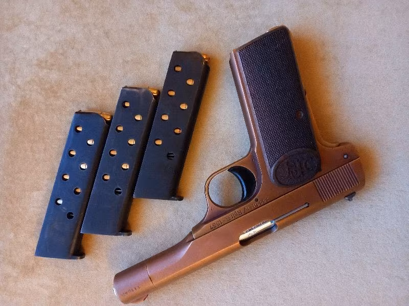 Sinekli balıklı FN 1922