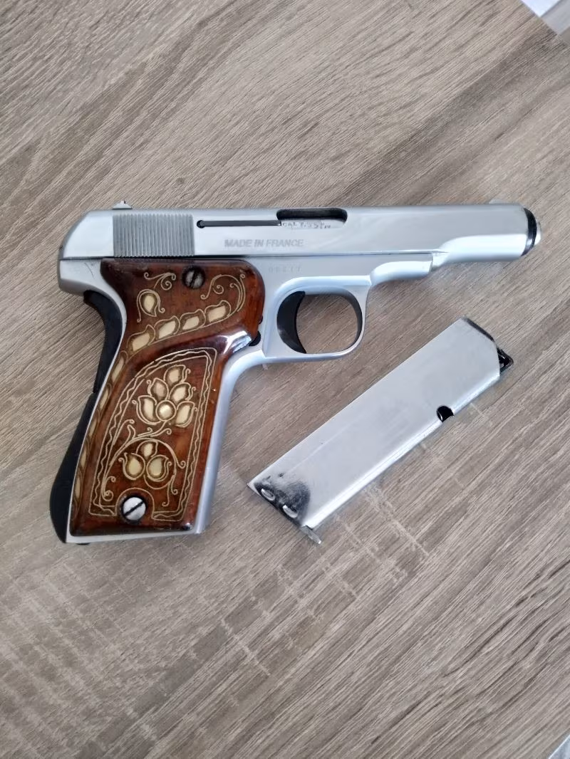 Temiz tabanca Fransız MAB