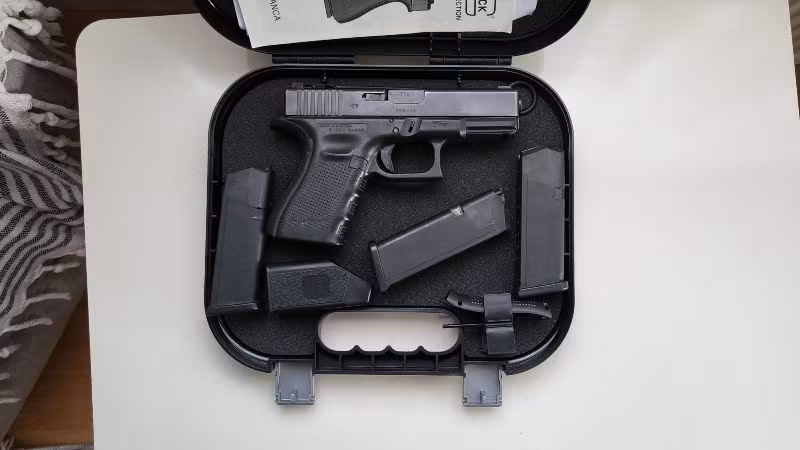 GLOCK 19 GEN 4 TABANCA  3 ŞARJÖR 2014 ÜRETİMİ VE SIFIR TC SERİSİ GLOCK 19-17 VE 43 X GEN5 VE  SİFİR GLOCK 45 TABANCA BULUNMAKTA  GEN 4 İSE 3 ŞARJÖR AVUSTURYA YAPIMI ORJİNAL KUTUSUNDA