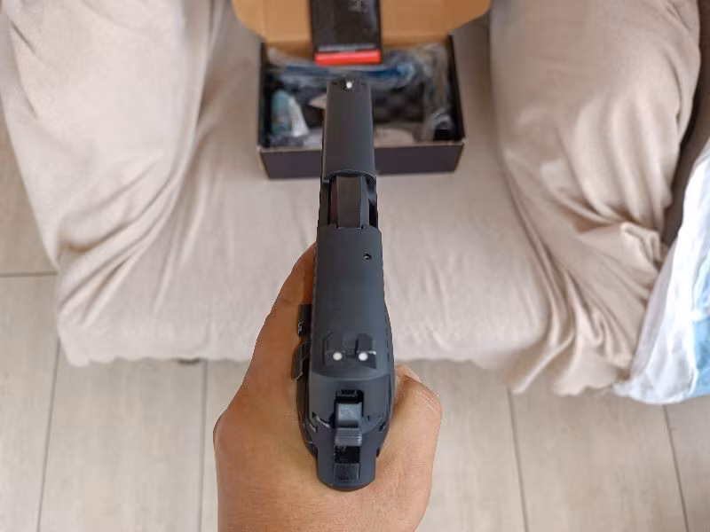 SIFIR SİGSUAR P 226 NİTRON AMERİKAN KUTUSUNDA  YÜKSEK MAHKEME BAŞKANINDAN ALINMA ETİKETİ ÜZERİNDE