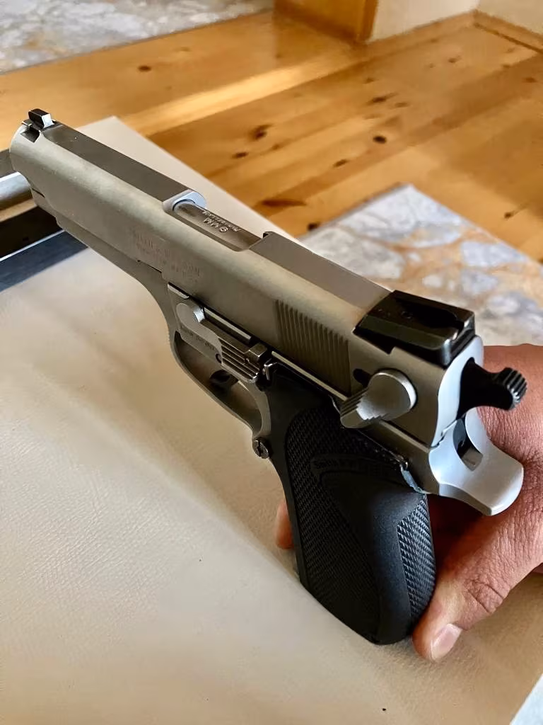 Smith & Wesson Otomatik