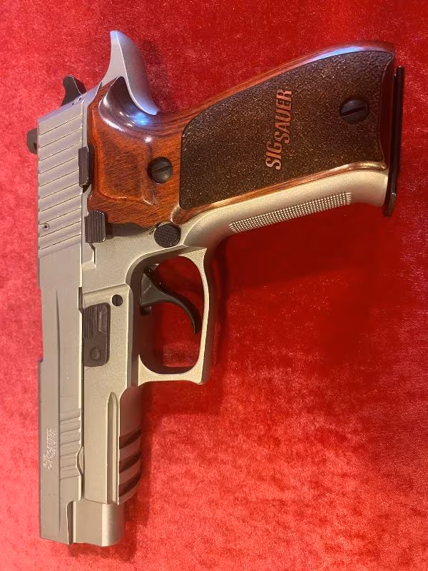 Sahibinden temiz Sig Sauer P226 Elite 9x19 Tabanca