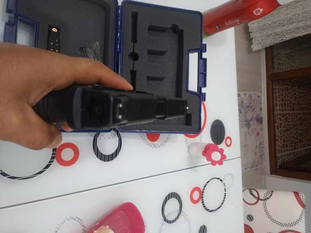 Tabancam temiz sıfır gibi 50 mermi atılmışdır son fiyat acil satlık)tır