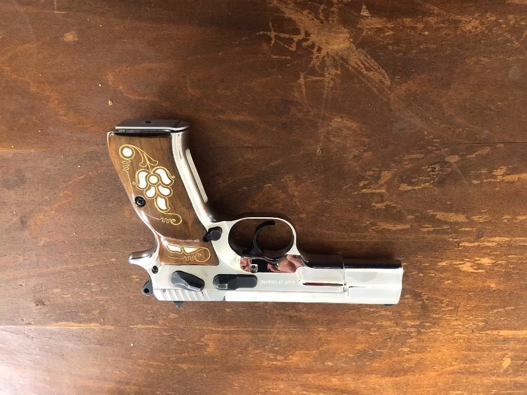 Askeri personelden kılınç 2000 light