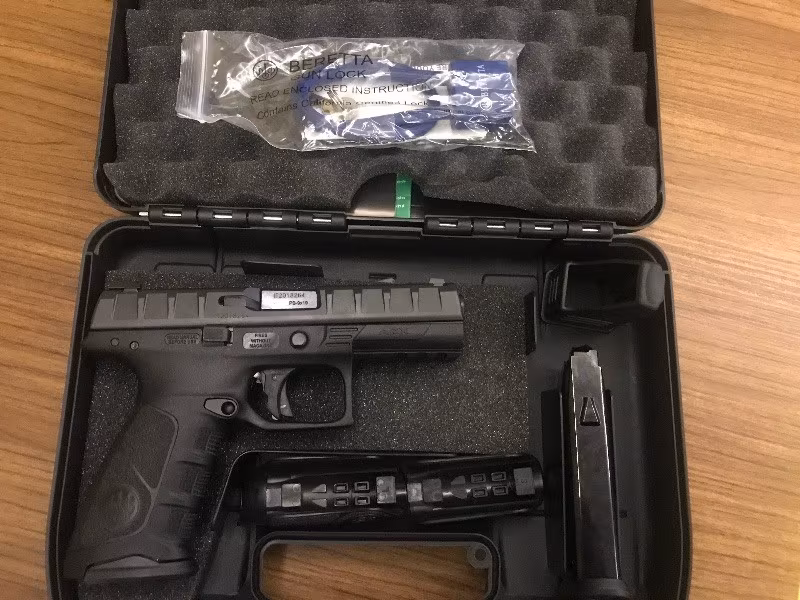 Sıfır kutusunda beretta apx 9mm