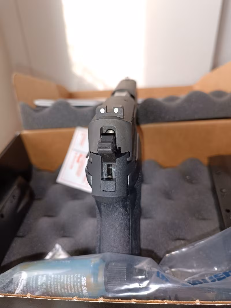 SIFIR SİGSUAR P 226 NİTRON AMERİKAN KUTUSUNDA ETİKETİ ÜZERİNDE