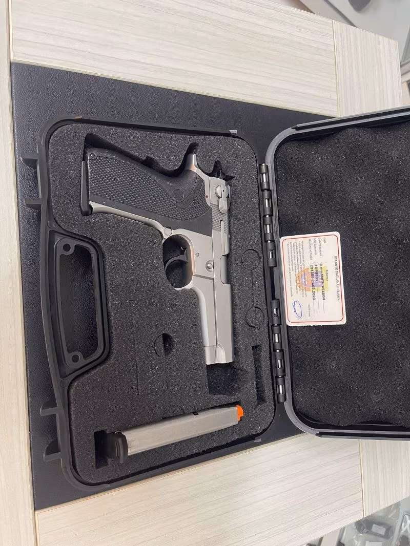 SMİTH WESSON 5906