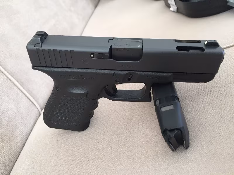 GLOCK 19 C GEN 4 ( POLİS MEMURUNDAN )