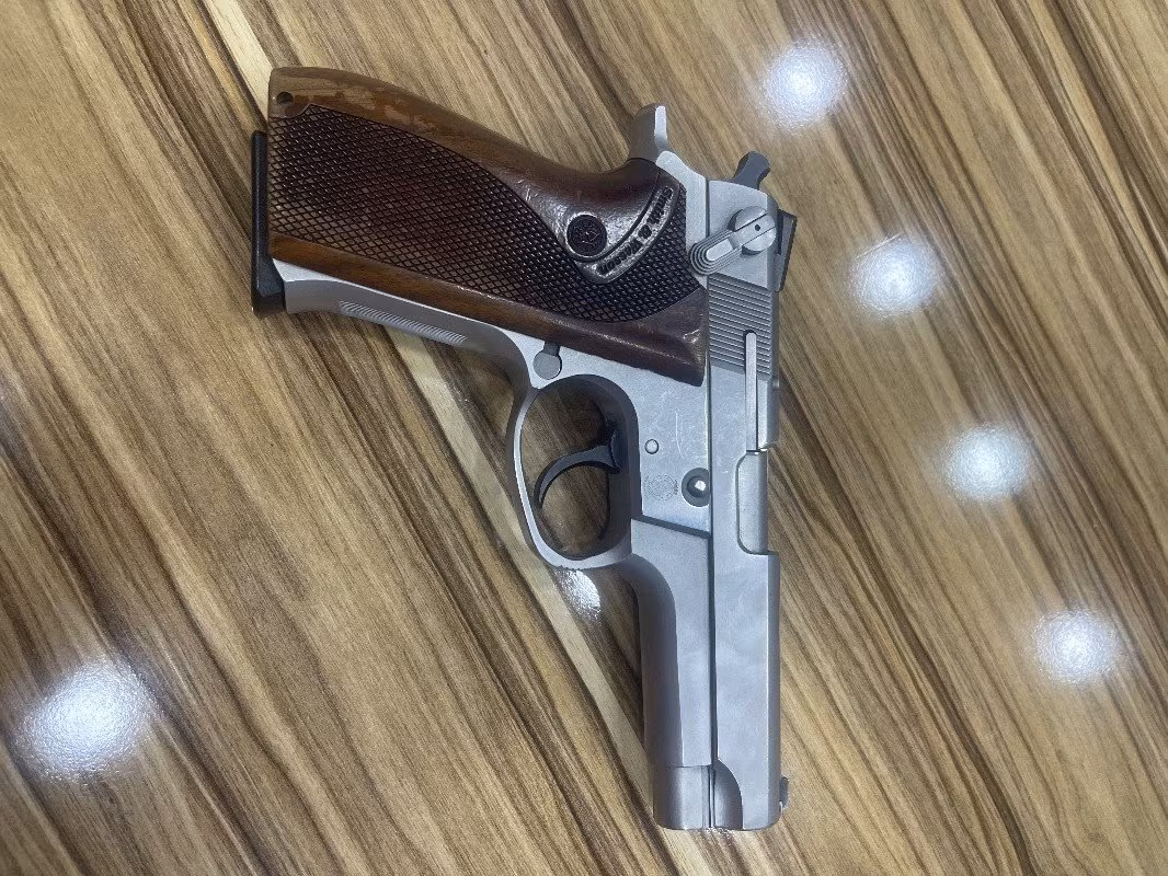 Smith & Wesson 5906