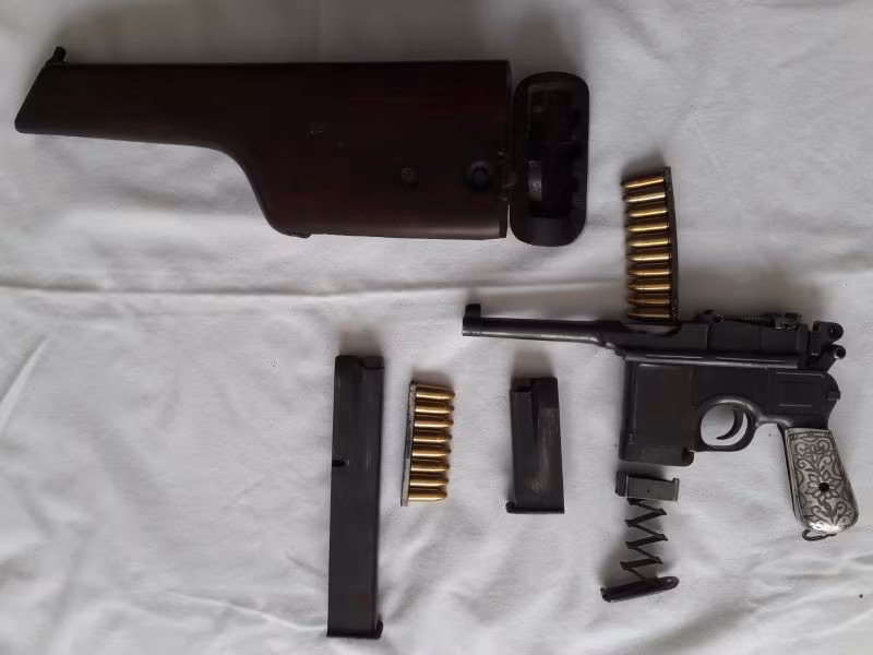 C96 KASALI MAUSER  // BERABERİNDE DEVİR FİYATINA DAHİL 1175 ADET FATURALI 9 x 19 MM MERMİ