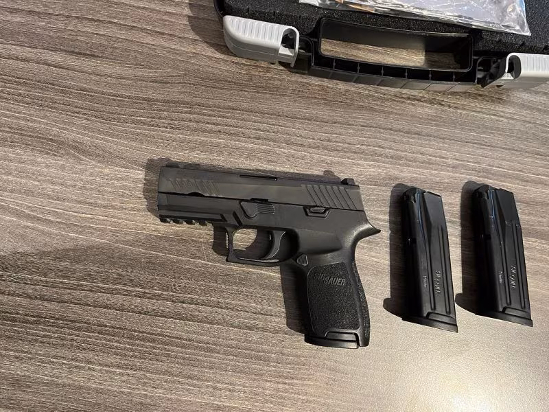 SIG SAUER P320C+ÖZEL ÜRETİM İÇ TAŞIMA KYDEX KILIF(RED DOT UYUMLU)