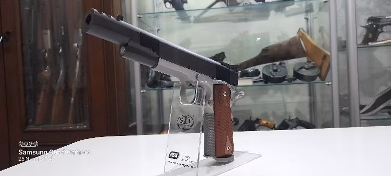 Les Baer 1911 Ultimate Master Compensated 45 ACP