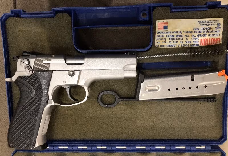 Smith&Wesson 5906 Ruhsatlı Silahımı Satıyorum