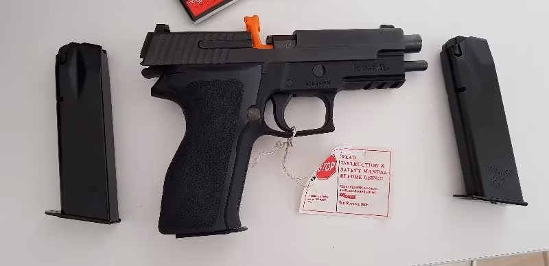 Mermi dahi atılmamış Sigsauer p226