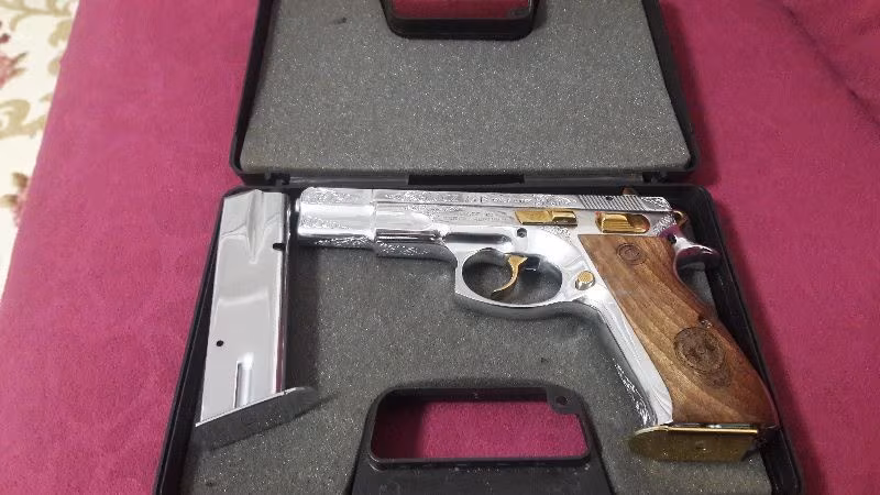 Emekliye  cok temiz cz75