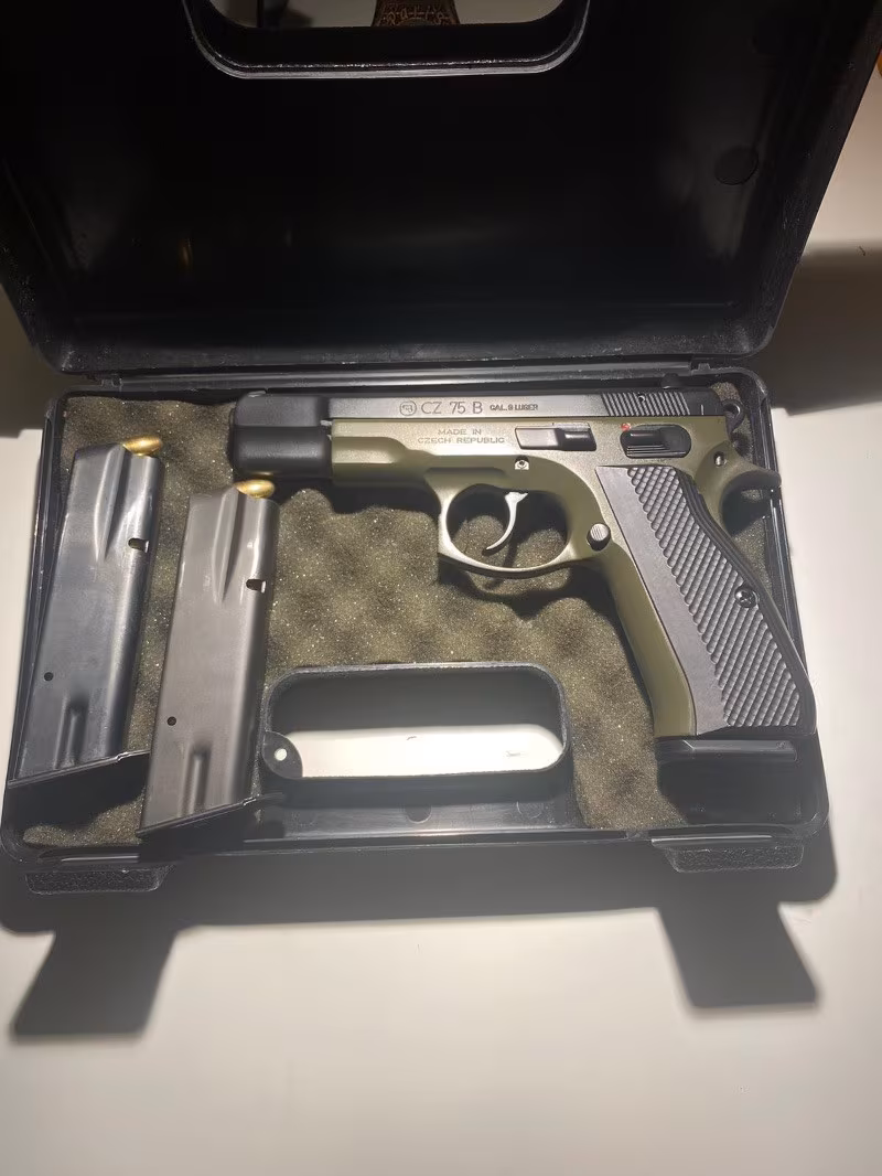 Emsalsiz Cz75B