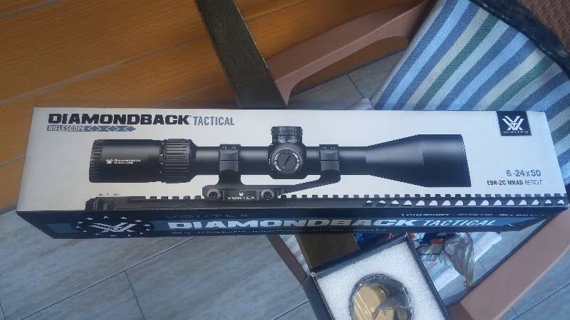Vortex diamondback 6 24x50 ffp mrad sıfır kutusunda