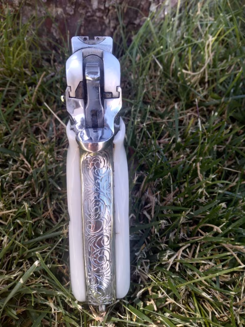 Emekli Başpolis'ten satılık CZ75 Krom nikel kaplama fildişi kabza temiz ve bakımlı