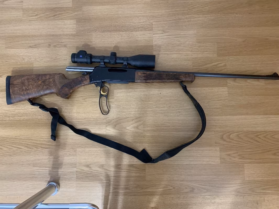 Sifir ayarinda browning lewer action 300win zeiss durbunuyle birlikte