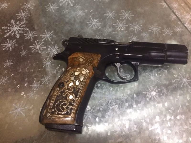 CZ75 B SERİSİ EMEKLİ POLİSTEN ÇOK TEMİZ SİLAH