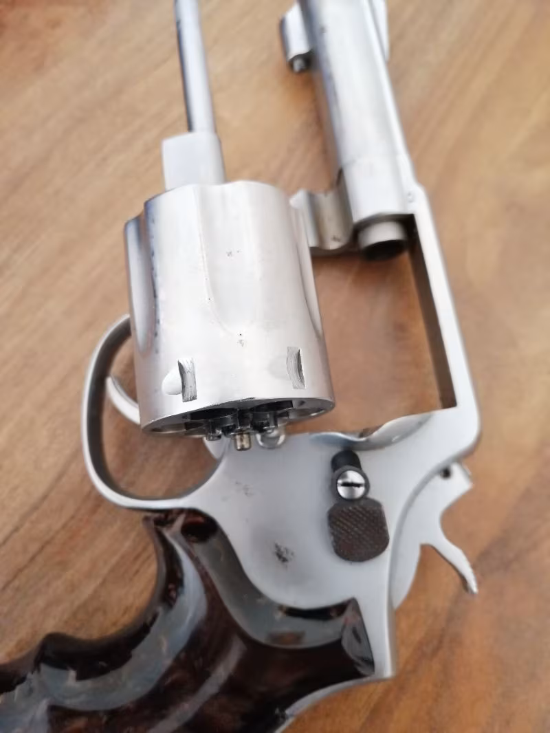 Temiz hatasız 38 lik smith wesson