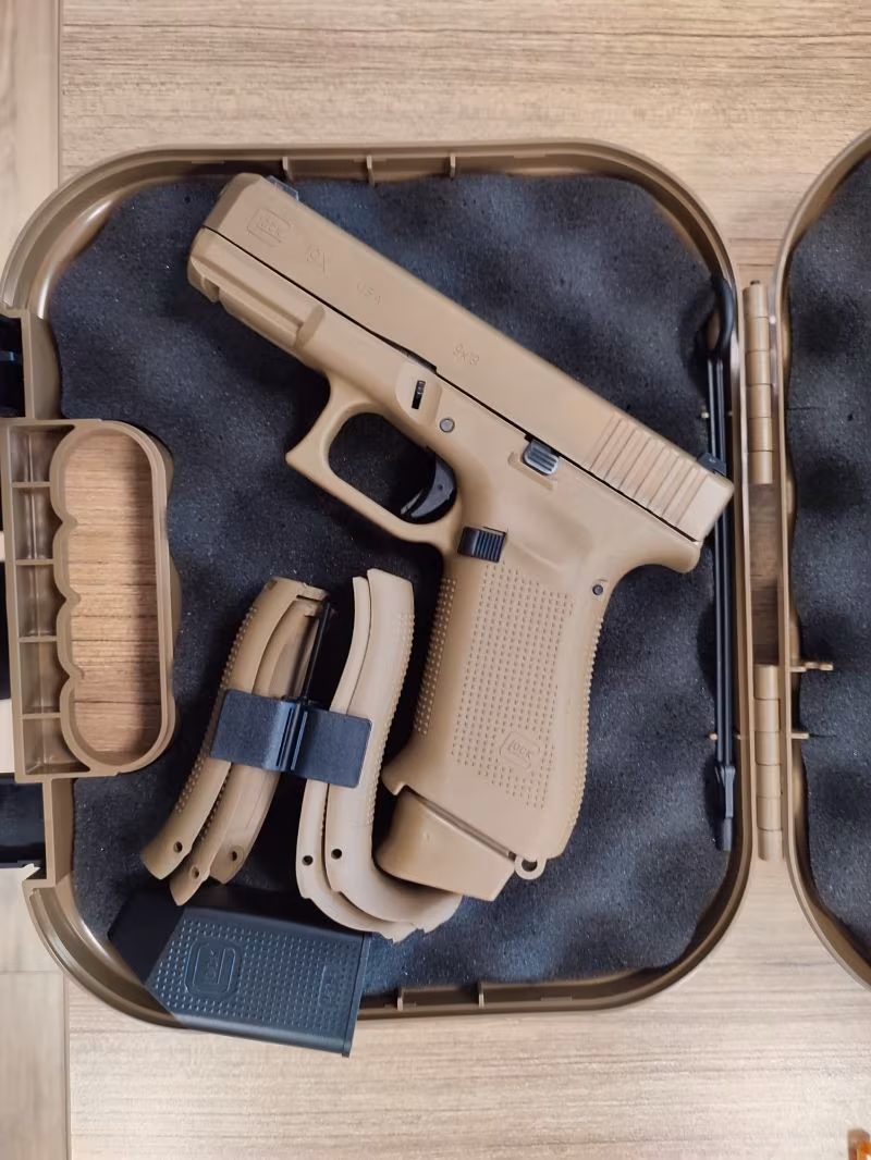 MKE kurumundan alınma kamu görevlisinden satılık glock 19X SAHRA USA