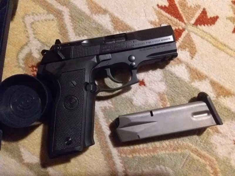 STOEGER COUGAR 8000 FT