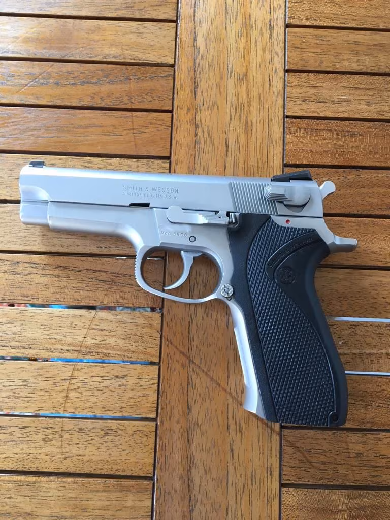 Smith & Wesson 5906 Çok Temiz İlk Sahibinden