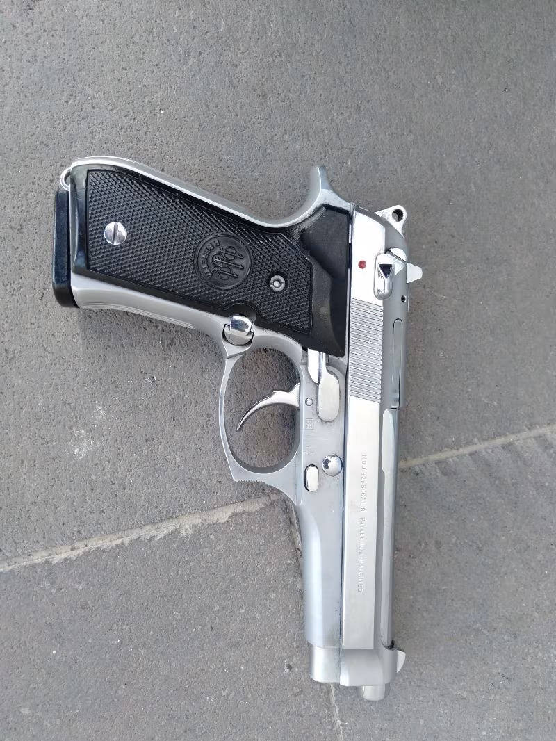 BARETTA F 92 (kısa bir süre)