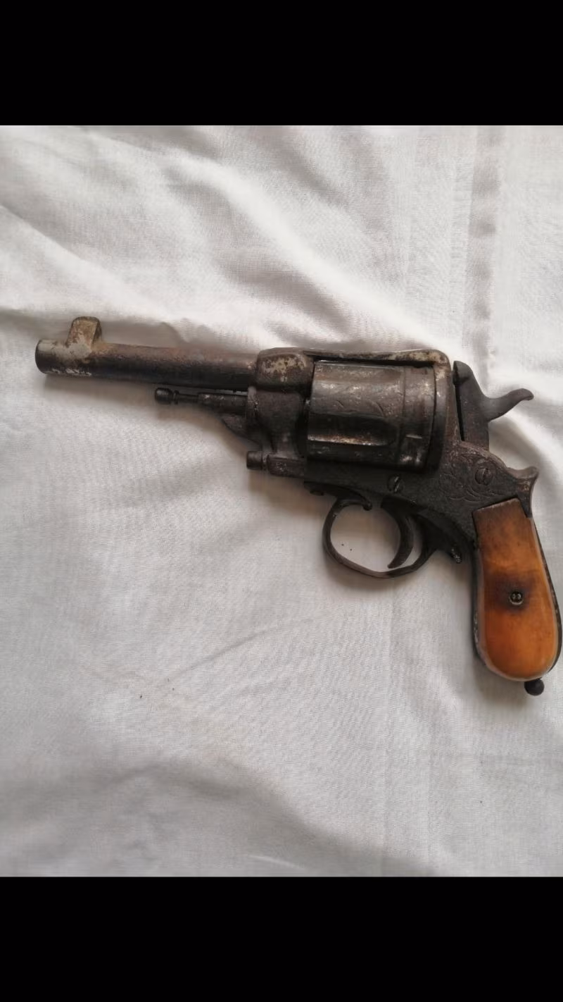 1870 Karadağlı toplu tabanca