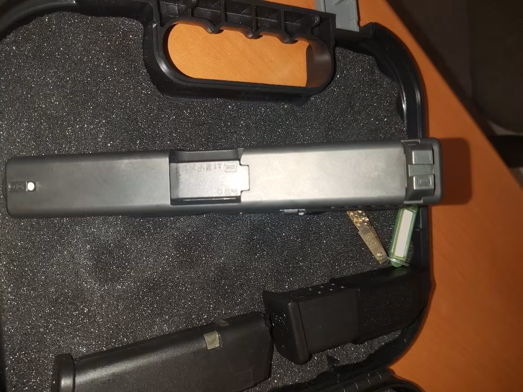 ACİL Anahtarli glock sifir ayarinda