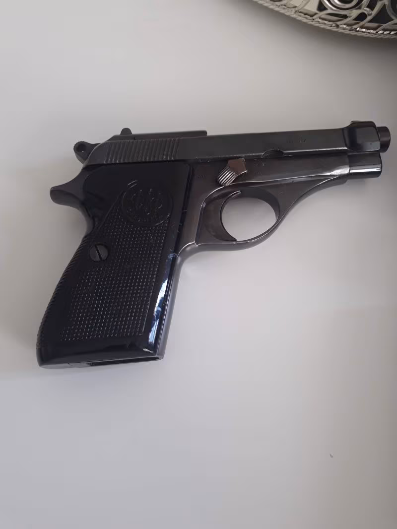 Model 70 Düğmeli Baretta