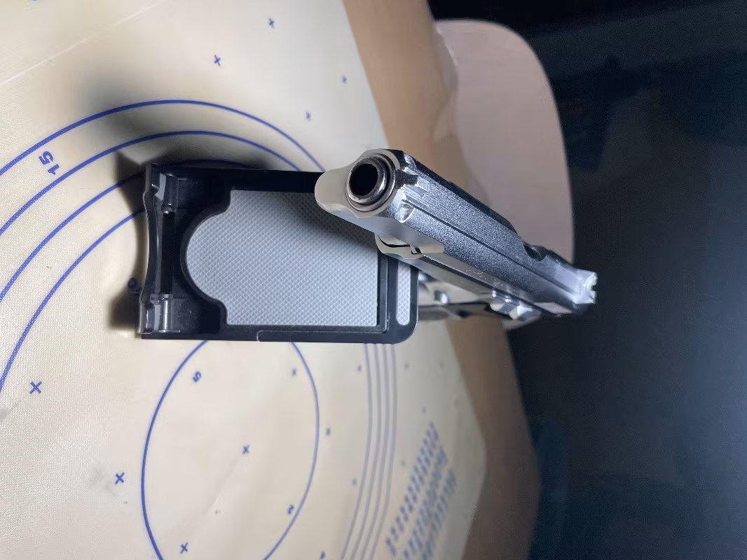 CZ-75 B Çekoslovakya, ÇEK Yapımı Tabanca