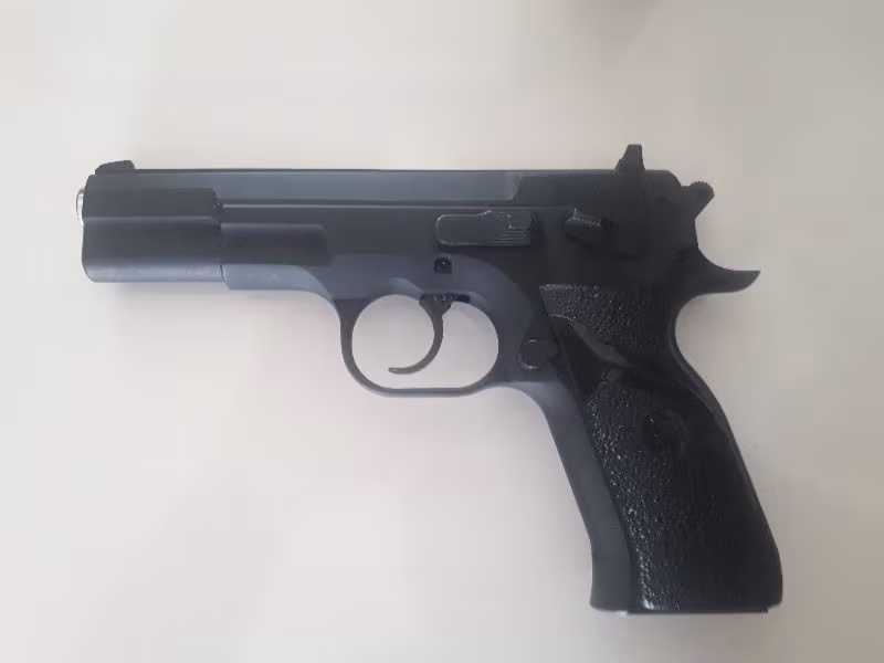 Hiç kullanılmamış Sarsılmaz Kılınç 2000 Light