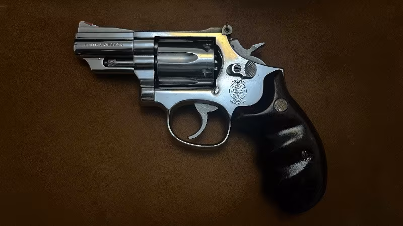 Smith wesson 357 magnum 2.5 inç/Emekli emniyet mensubundan