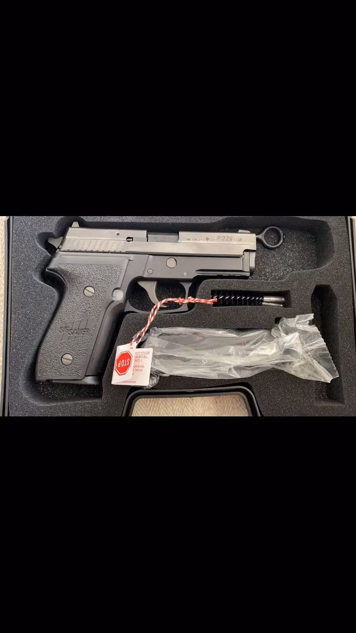 0 Sigsauer P229 Alman