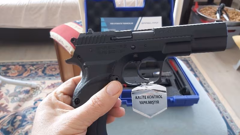 Sarsılmaz kılıç 2000