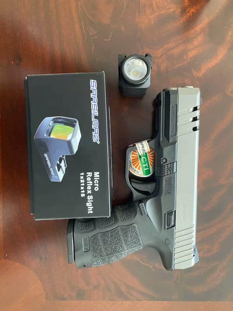 Kamu personelinden sıfır SAR 9 CX Polimer Gövdeli